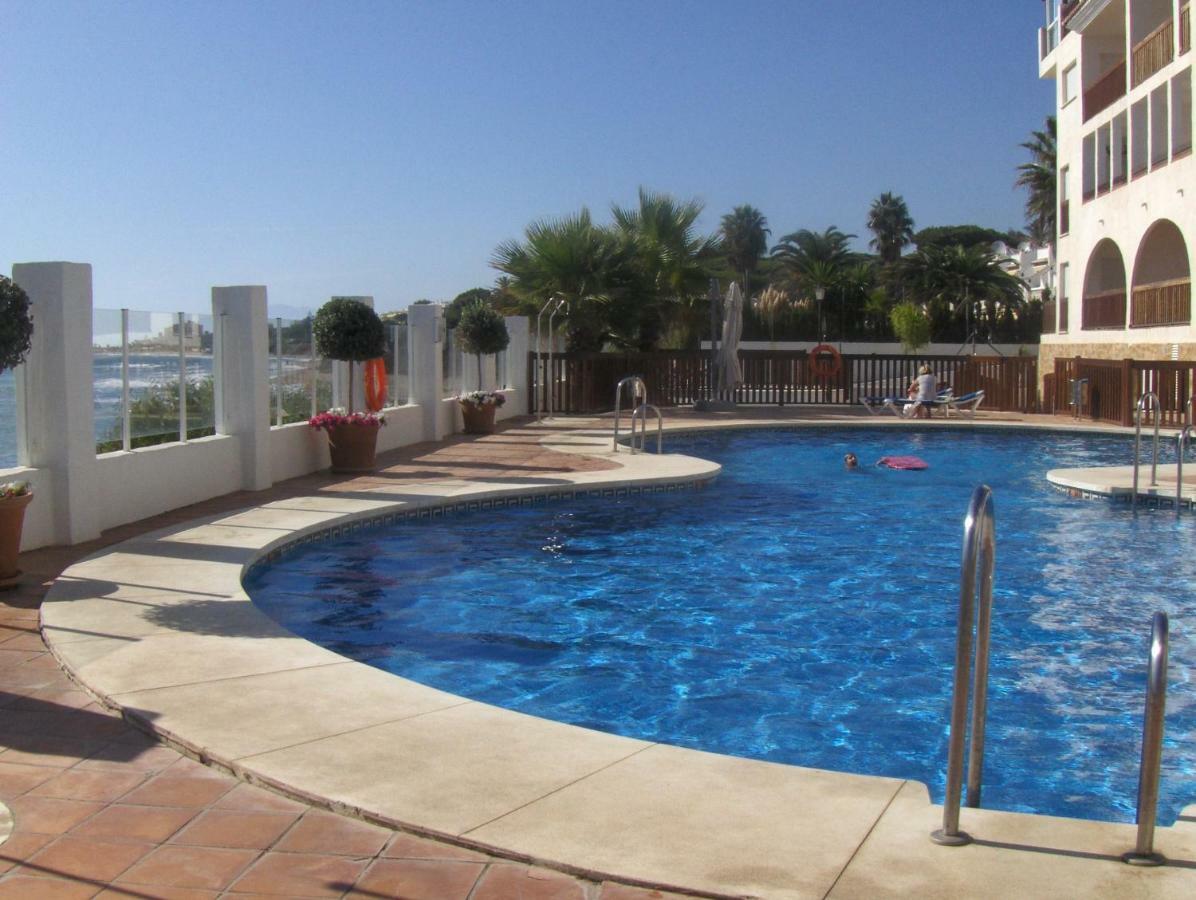 Beachfront Penthouse Apartment With Large Terrace And Breathtaking Sea Views Close To Marbella Spain Ситио-де-Калаонда Экстерьер фото